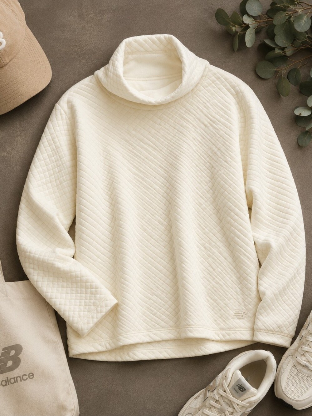 New Balance Quilted Ivory L Sleeve Mock Turtleneck Pull Over Sweatshirt Ladies M